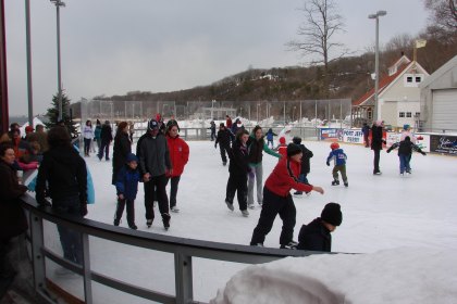 The Best Outdoor Ice Skating Rinks on Long Island