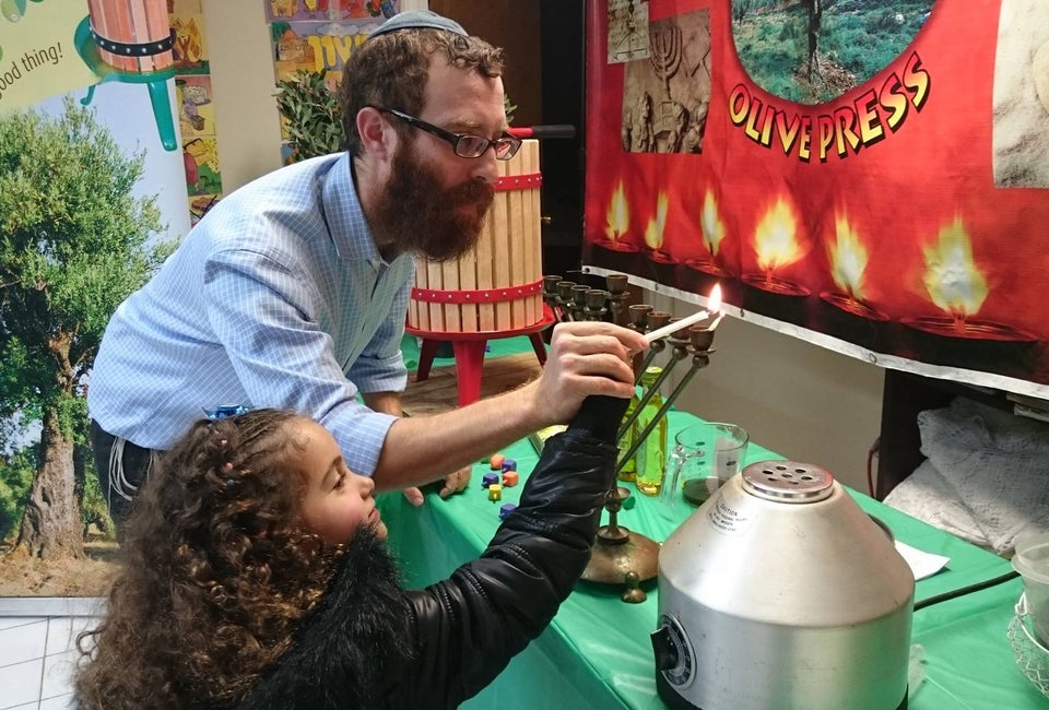 Pre-Hanukkah Wonderland at The Chai Center