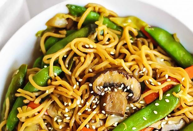 Easy Recipes for Kids: Easy Vegetable Chow Mein