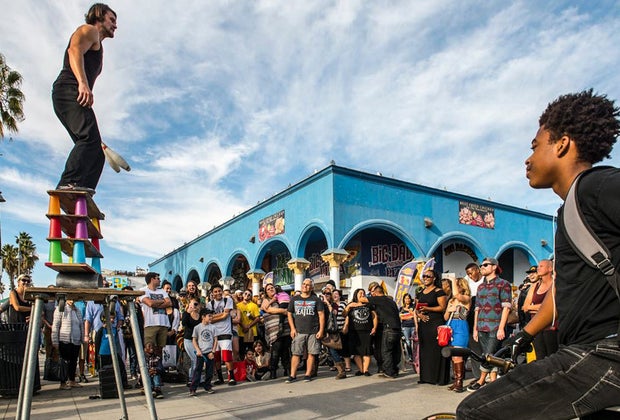 Top Attractions in Los Angeles: Venice Beach Boardwalk