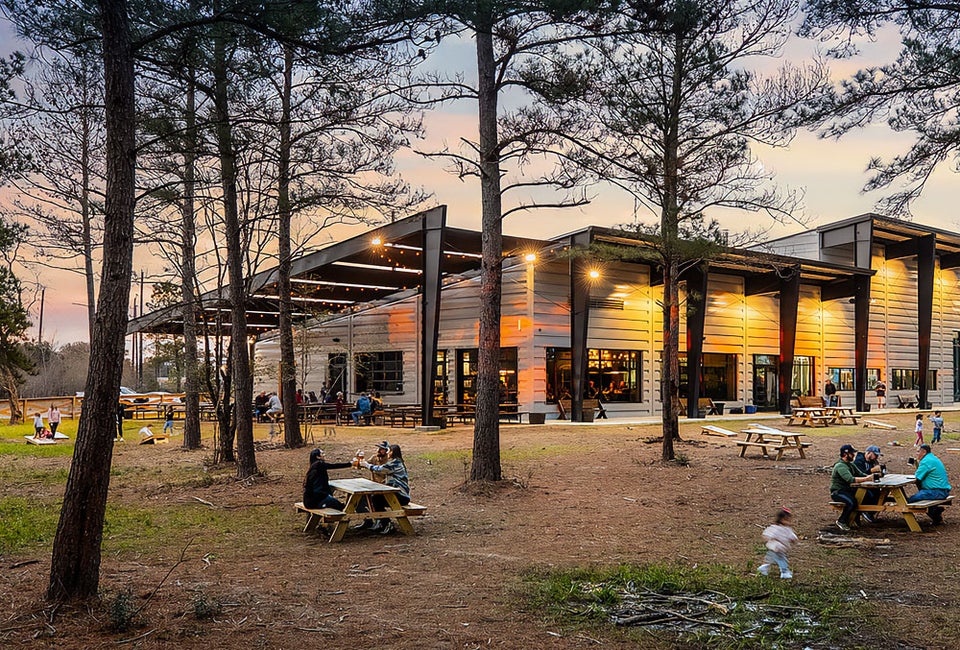 25 Kid-Friendly Restaurants in Houston: Where Kids Can Play While Parents Eat Families enjoying a night out. Photo courtesy of Paradigm Brewing in Tomball