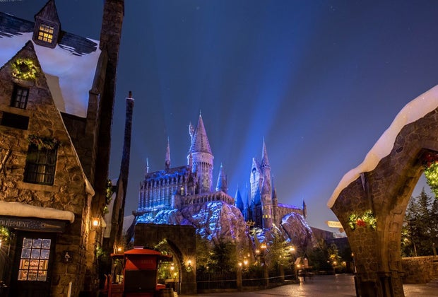 What's Open on Christmas Day in Los Angeles: Hogwarts at Universal Studios Hollywood