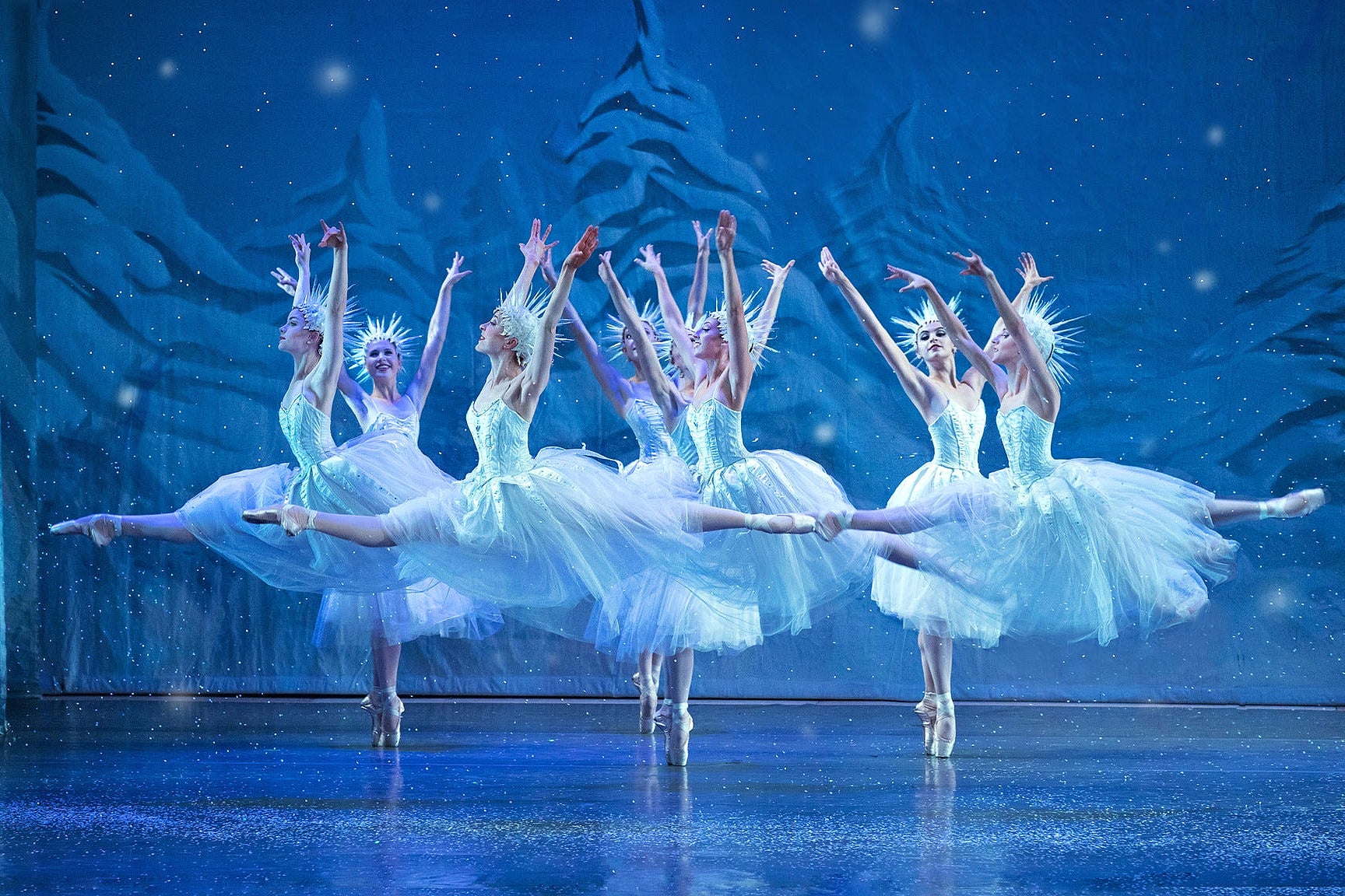 Los Angeles Ballet's gorgeous Nutcracker production soars. Photo by Reed Hutchinson