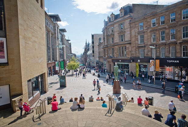 Shopping on Buchanan Street: Glasgow with Kids