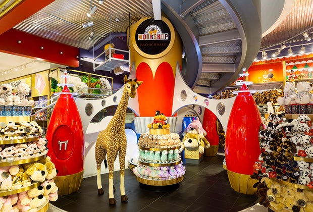 build-a-bear FAO Schwarz, Airbnb Offer Toy Store For Magical One-Night-Only Stay