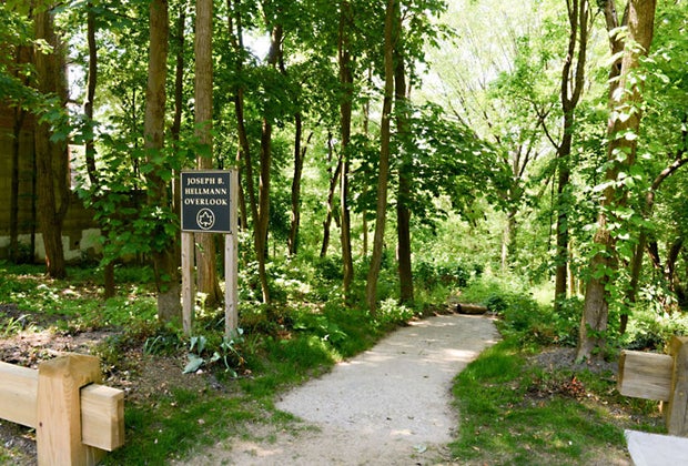 Alley Pond Park has many hiking trails
