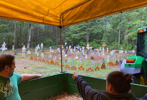 Hayrides and Corn Mazes Near Atlanta: Burt's Bees atlana hay ride