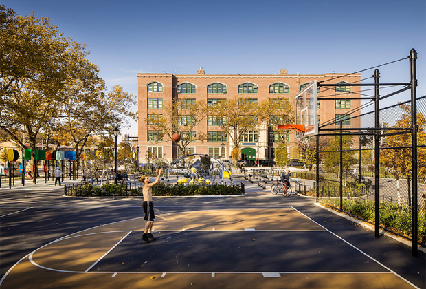 basketball court in betsy head park