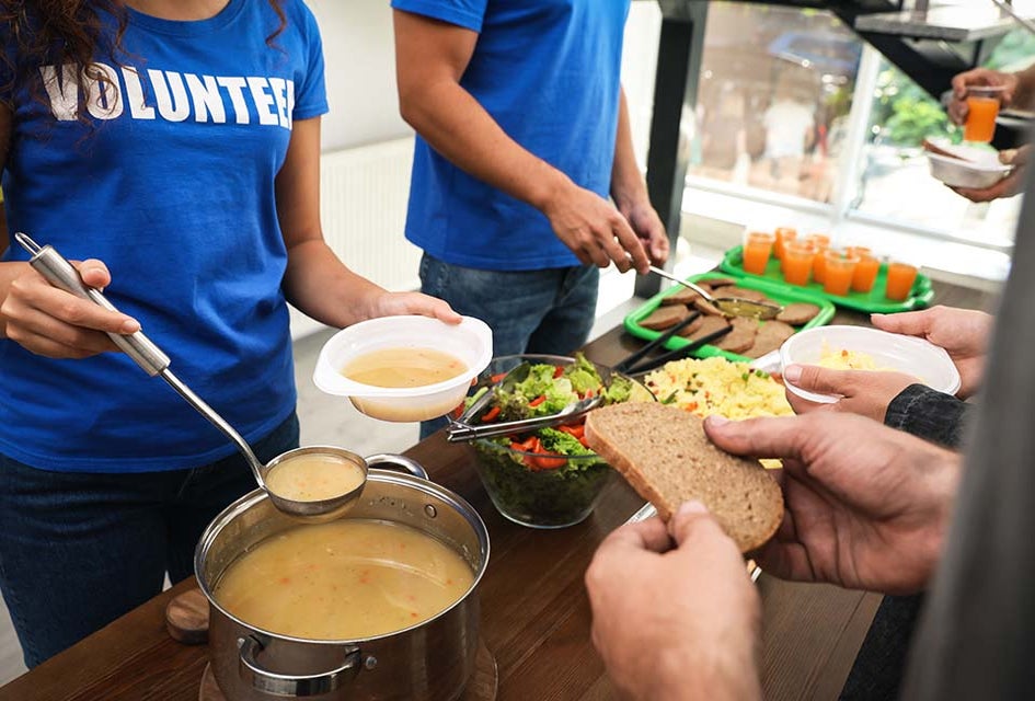 Holiday and Thanksgiving volunteer opportunities abound in New Jersey.