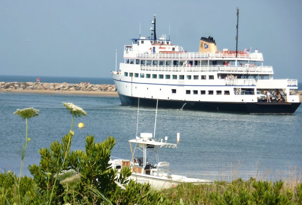 Image of ferry from Narragansett, RI to Block Island.