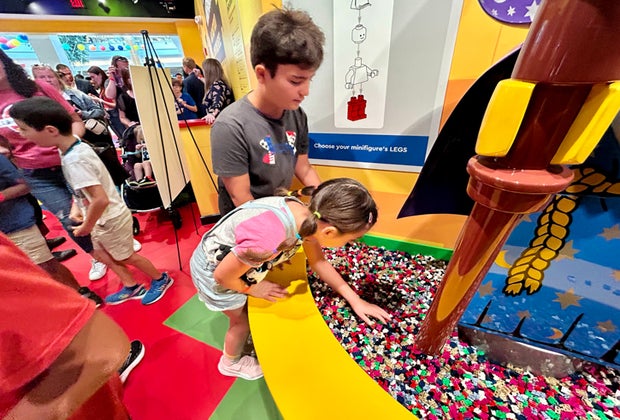 LEGO Discovery Center Washington, DC: Make Your Minifigure