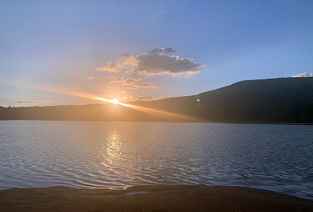 Camping at North-South Lake with kids: Watching the sunset over the Lake