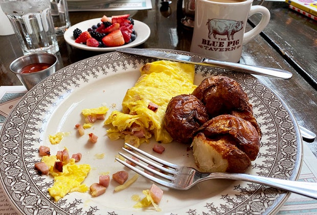 Things to do in Cape May: Blue Pig Tavern