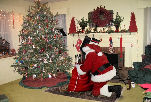 Put Santa in the scene with these easy to use apps.