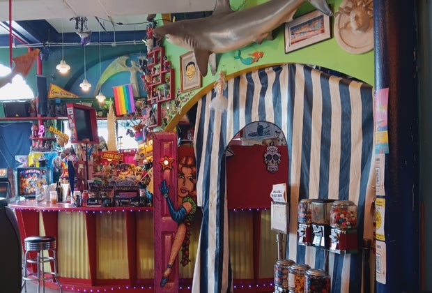 Coney Island Museum: Main level bar area