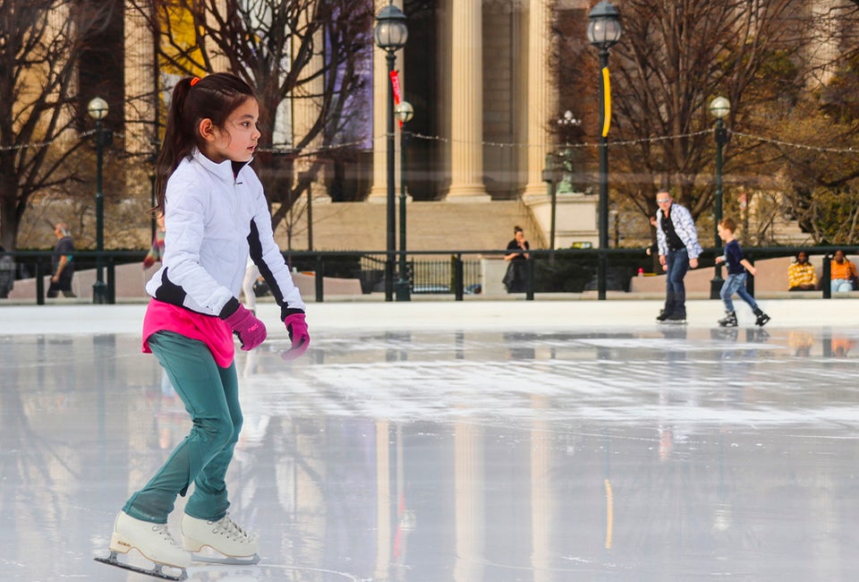 Best Outdoor Ice Skating Rinks in DC, Maryland, and Northern Virginia for Kids and Families The popular Sculpture Garden ice rink is back at the Smithsonian National Gallery of Art. Photo by Elvert Barnes via Flickr 2.0