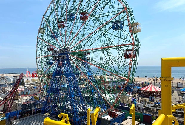 Things to do in Coney Island with kids: Deno's Wonder Wheel Amuseument Park