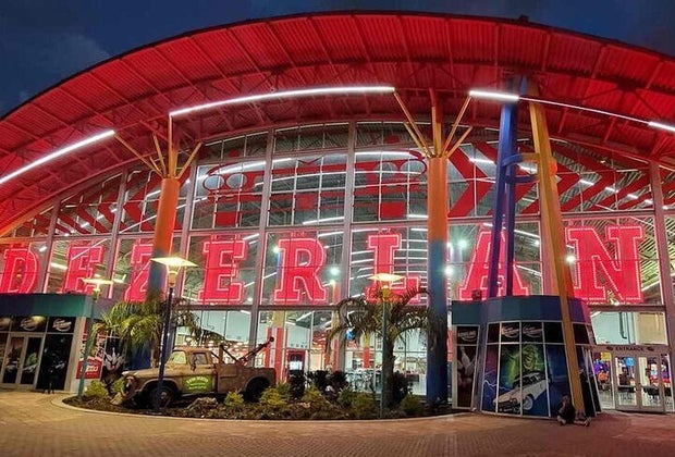 Dezerland : Dezerland Park Orlando: Indoor Entertainment