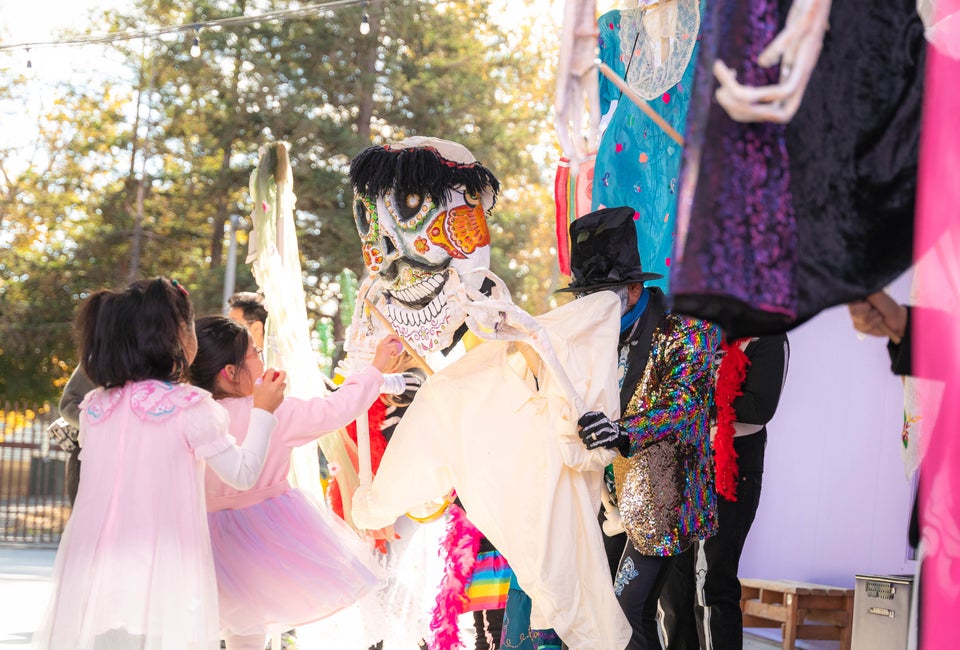 Things To Do to Celebrate Dia de Los Muertos in San Francisco Delight in Dia de Los Muertos events in San Jose. Photo courtesy of the San Jose Children's Discovery Museum