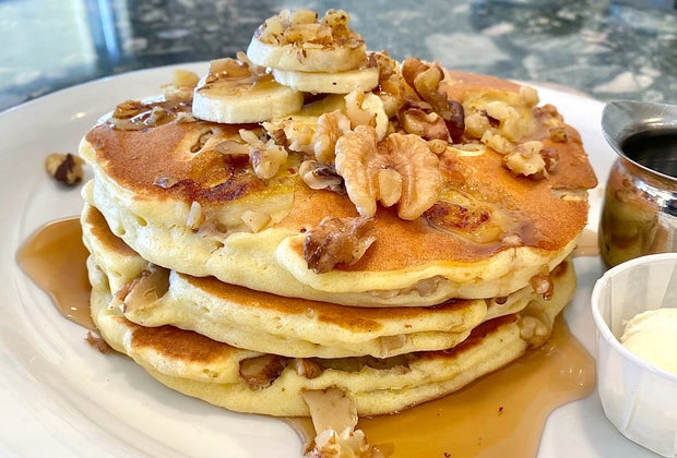 Image of stack of pancakes-Best Places for Breakfast in Connecticut