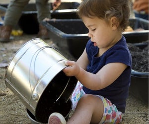 Family Nature Club at Griffith Park is free for all. Photo courtesy of lazoo.org
