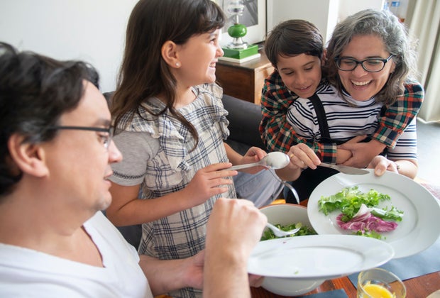 Weekly Menu Planners and Meal Planning Made Easy: Get kids to help plan meals