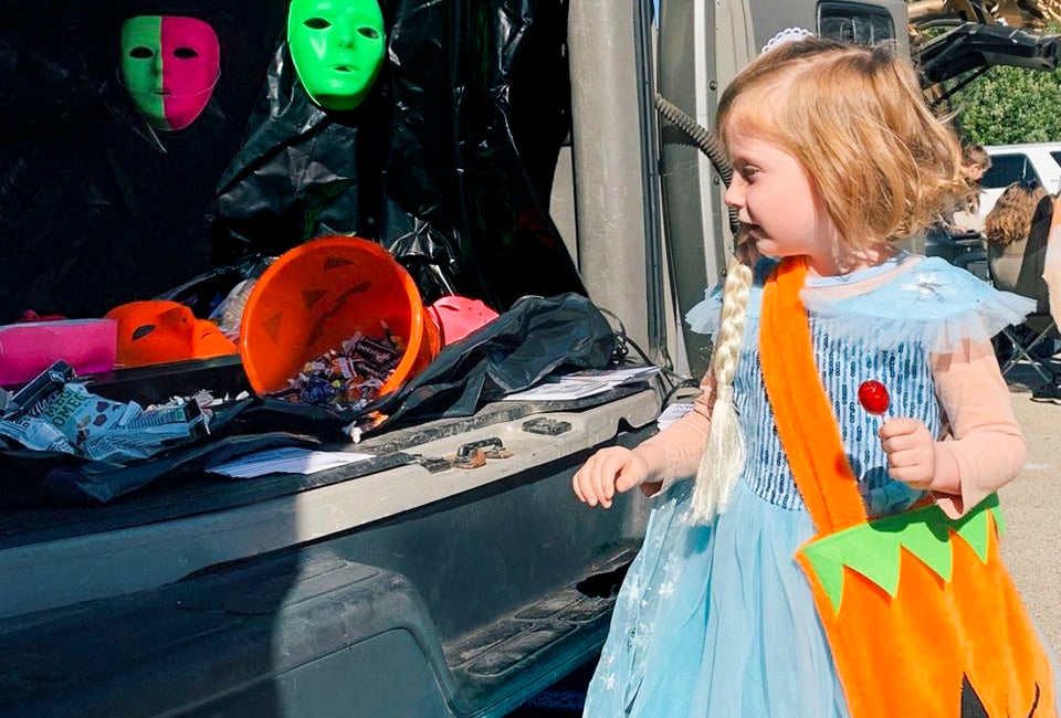 Trunk-or-Treat in Chicago. Photo courtesy of the Winnetka Park District