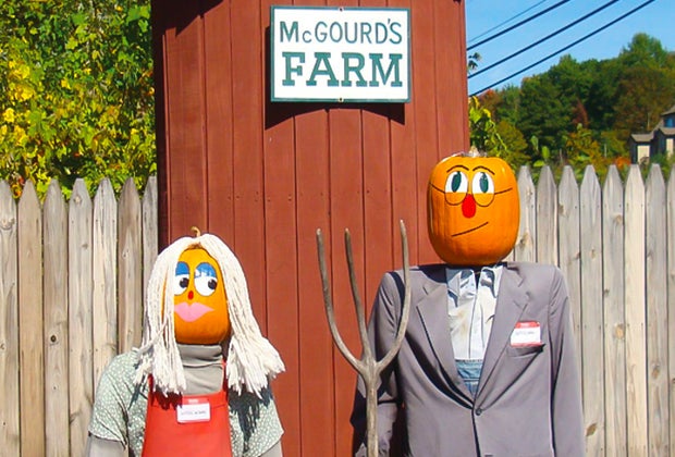 Image of Pumpkintown USA's American Gothic tribute - Fall Bucket List
