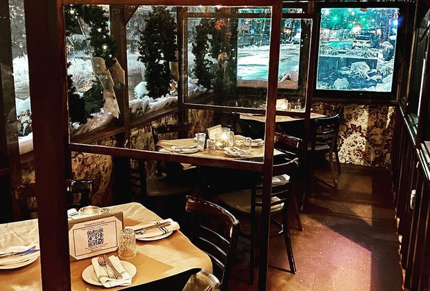 Outdoor dining in NYC: Friend of a Farmer