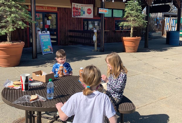 Giddy-up Grill Where To Eat at Franklin Park Zoo