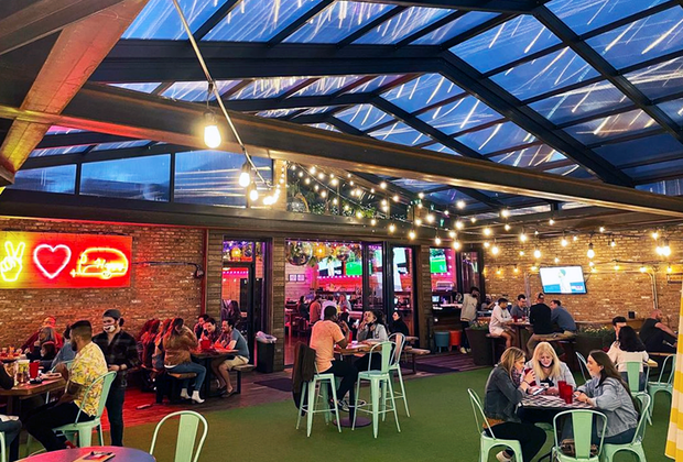 Chicago-Area Outdoor Restaurants for Families: Happy Camper