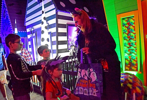 Haunt O'Ween kids trick-or-treating