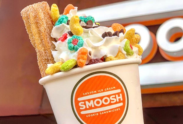 Best Ice Cream Spots In Houston For Kids Smoosh Custom Ice Cream Cookie Sandwiches