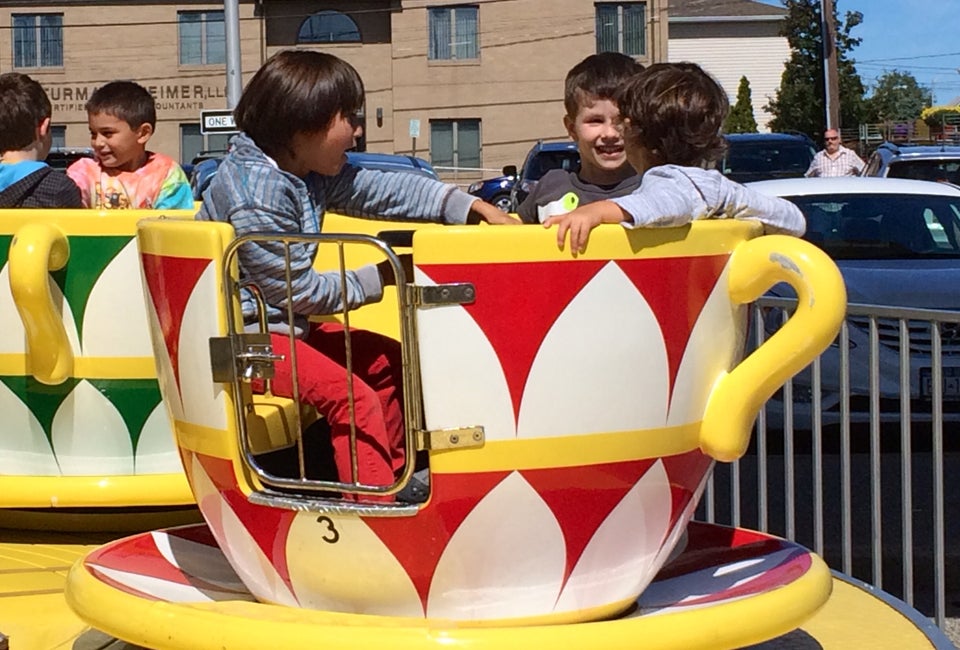 Long Island Kids' Activities September 20-21: Garlic Festival, Maritime Festival, Bellmore Family Street Festival & More