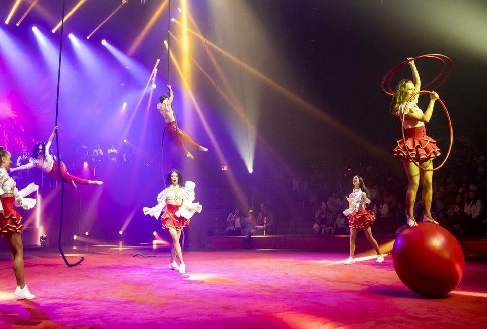 The Big Apple Circus puts up its big top in Damrosch Park for a seasonal run beginning Friday night. Photo courtesy of Big Apple Circus