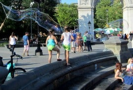 This Week: Great Day Trip Destinations, Free Off Broadway Kids' Show, New Bronx Playgrounds