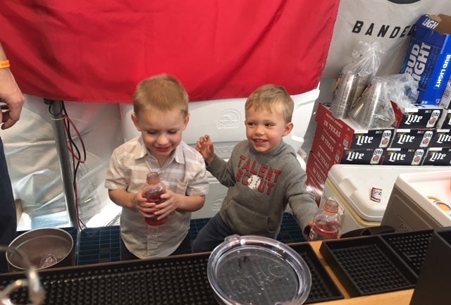 Enjoying the Houston Rodeo Cook-off With Kids