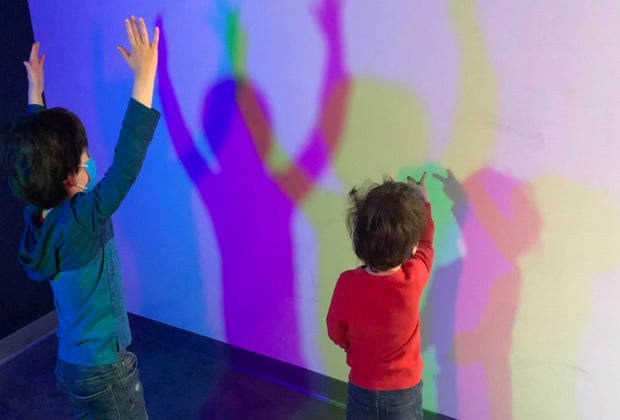 Visiting Philly's Museum of Illusions with Kids: The Color Room