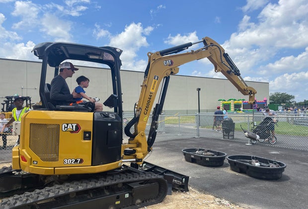Challenge yourself to pick up ducks with an excavator.