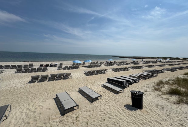 Red Jacket Beach Resort, Cape Cod beach