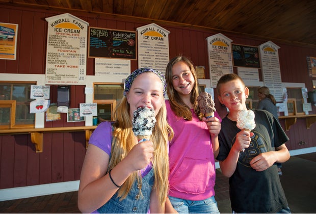 Photo of kids at ice cream stand-Spring Activities for Kids in Boston