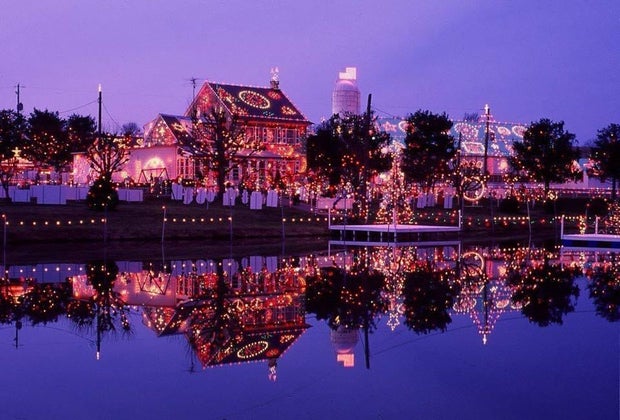 Christmas Towns and Santa's Villages: Koziar's Christmas Village