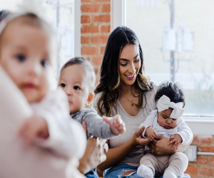 Mommy-and-me classes are a great way to make friends with fellow parents on Long Island. 