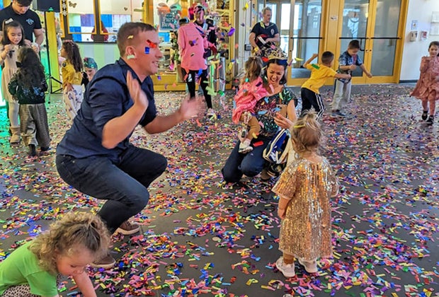 LiCM's Countdown to 12! New Year's Noon Party