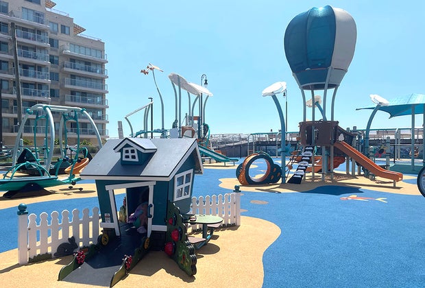 Magnolia Park Playground Debuts in Long Beach