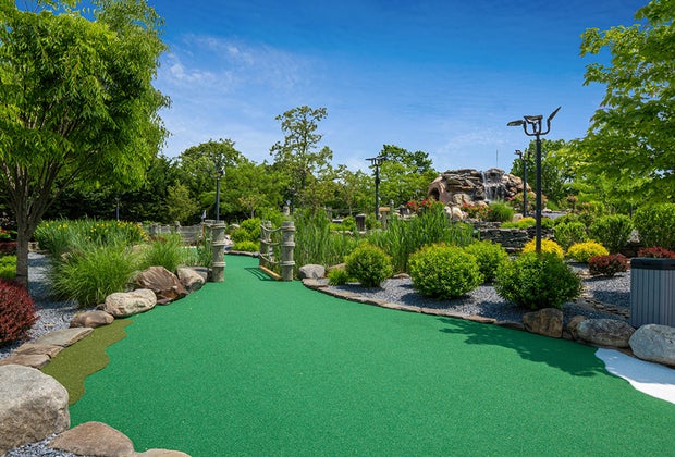 Mini-Golf Courses on Long Island overview of Sayville Falls Miniature Golf