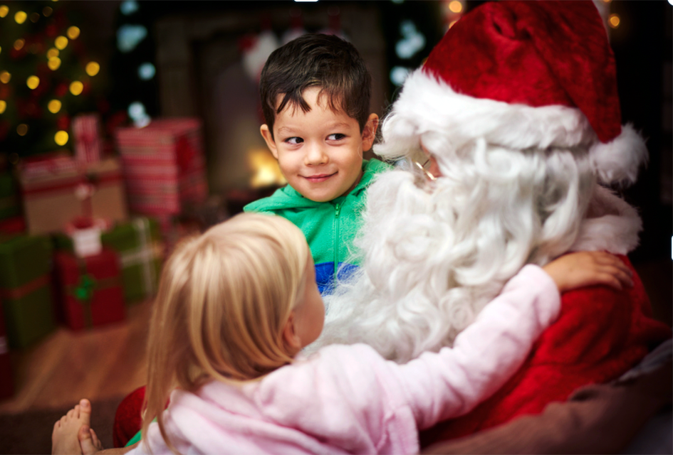 Take some special photos with Santa on Long Island this Christmas. Photo via Canva
