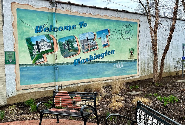 Mural welcome to Port Washington