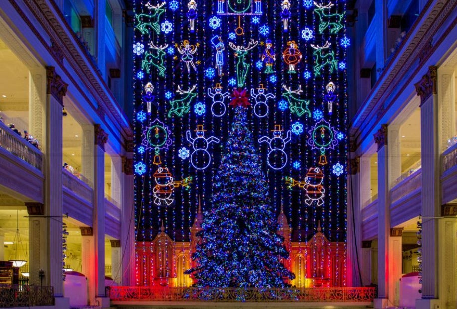 Photo of Macy’s Christmas Light Show by J. Fusco courtesy of Visit Philadelphia