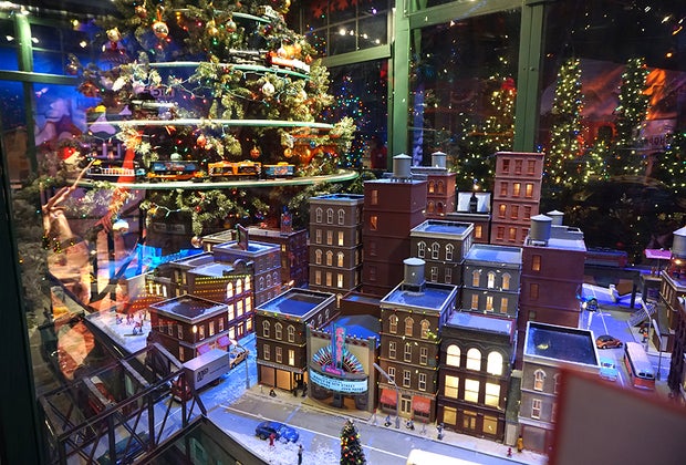 Macy's Santaland 2024: Train display